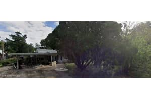 2821 Carol Avenue, Mims