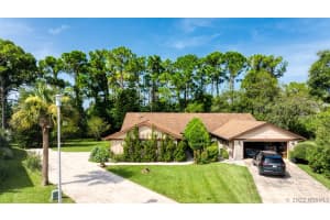 898 Everglade Avenue Se, Palm Bay