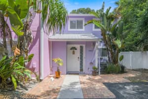 320 Wisteria Avenue Nw, Palm Bay