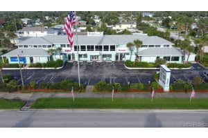 275 Guinevere Drive Sw, Palm Bay