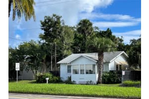 1351 Cherry Hills Road Ne, Palm Bay