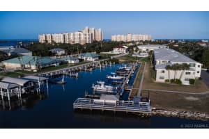 1361 Hampton Park Lane, Melbourne