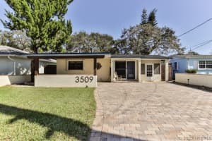 828 Emerson Drive Ne, Palm Bay