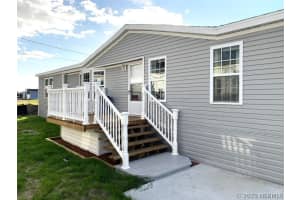 225 S Tropical Trail 423, Merritt Island