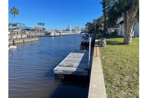 901 Tupelo Road Sw 20, Palm Bay