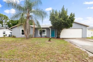 823 Lamplighter Drive Nw, Palm Bay