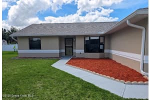 1710 Mahogany Court Nw, Palm Bay