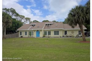 757 Penguin Avenue Ne, Palm Bay