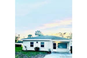 405 Indian Oaks Court, Titusville