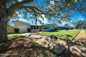 557 Ixora Drive, Melbourne