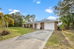 286 Alegriano Road Nw, Palm Bay