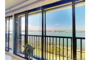 734 5th Place Sw, Vero Beach