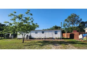 2735 S Courtenay Parkway, Merritt Island