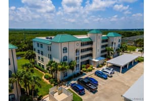 102 S Christmas Hill Road, Titusville