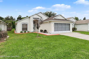 2358 Hidden Pine Lane Ne, Palm Bay