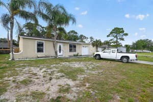 180 San Luis Street Sw, Palm Bay