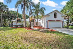 986 Nixon Circle Ne, Palm Bay