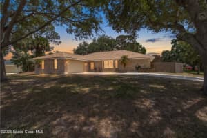 380 Narragansett Street Ne, Palm Bay