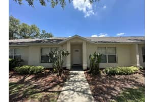 2082 Foxwood Drive, Melbourne