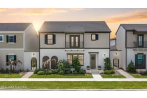 8437 Gullen Drive, Melbourne
