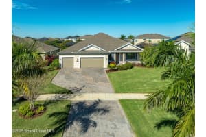 3174 Addison Drive, Melbourne