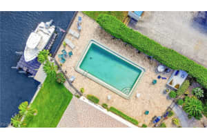 1345 Se 40th Ter 1a, Cape Coral