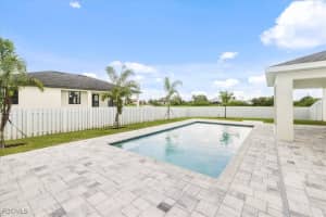 1136 Nw 9th Ter, Cape Coral
