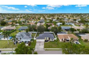 1726 Country Club Blvd, Cape Coral