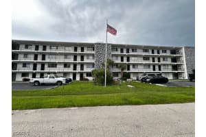 4906 Victoria Dr 412, Cape Coral