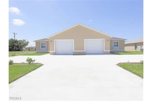 826 Gleason Pky S, Cape Coral