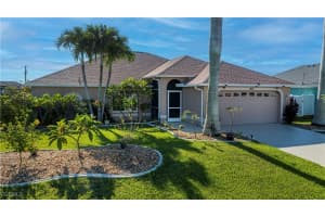 909 Sw 6th Ct, Cape Coral