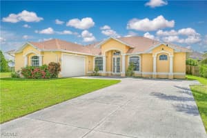621 Nw 37th Ave, Cape Coral