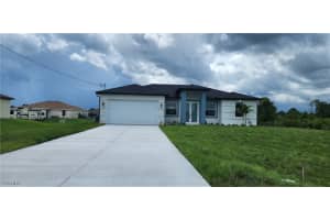 1050 Eisenhower Blvd, Lehigh Acres