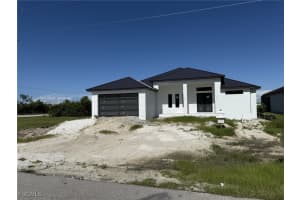 810 Sw 35th Pl, Cape Coral