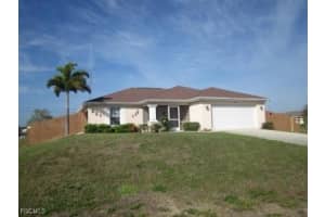 1034 Ne 13th Pl, Cape Coral