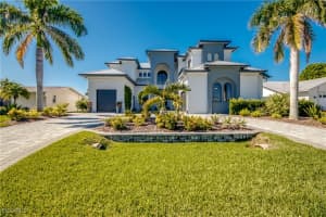 1436 Viking Ct, Cape Coral
