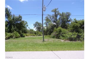160 Baytree Dr, Rotonda West