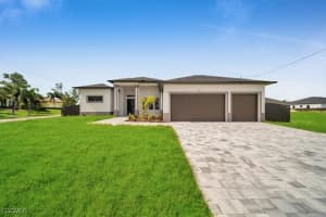 50 Vera Ave S, Lehigh Acres