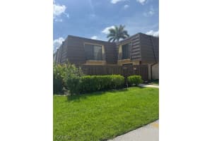1589 Park Meadows Dr 2, Fort Myers