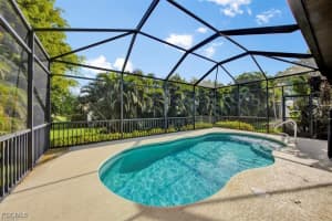 8766 Tropical Ct, Fort Myers