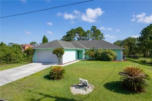 1227 Cloplon St E, Lehigh Acres