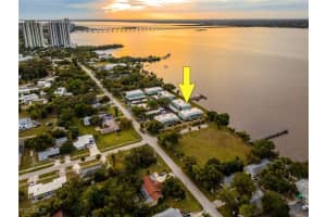 3225 E Riverside Dr 31c, Fort Myers