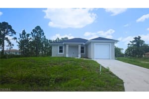 3019 32nd St W, Lehigh Acres