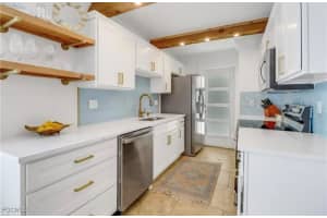 1300 Gulf Shore Blvd N 103, Naples