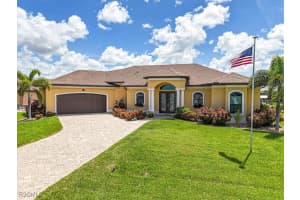 413 Nw 39th Ave, Cape Coral