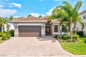 10087 Chesapeake Bay Dr, Fort Myers