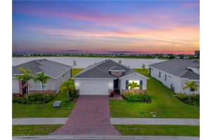 879 Stonewater Lake Ter, Cape Coral