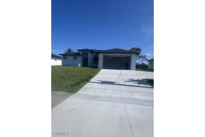 1023 Kismet Pkwy W, Cape Coral