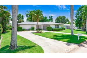 5661 Eichen Cir E, Fort Myers