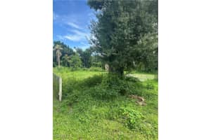 534 Ellis St, North Fort Myers